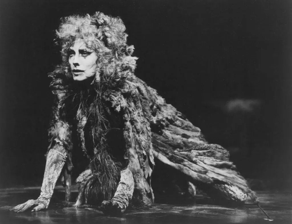 Betty Buckley — Grizabella · Cats, Broadway